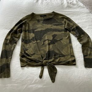 Olivaceous Beautiful Soft lightweight Camouflage sweater